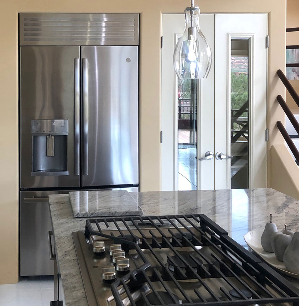 Micro Trim Inc. - Refrigerator with vent louver